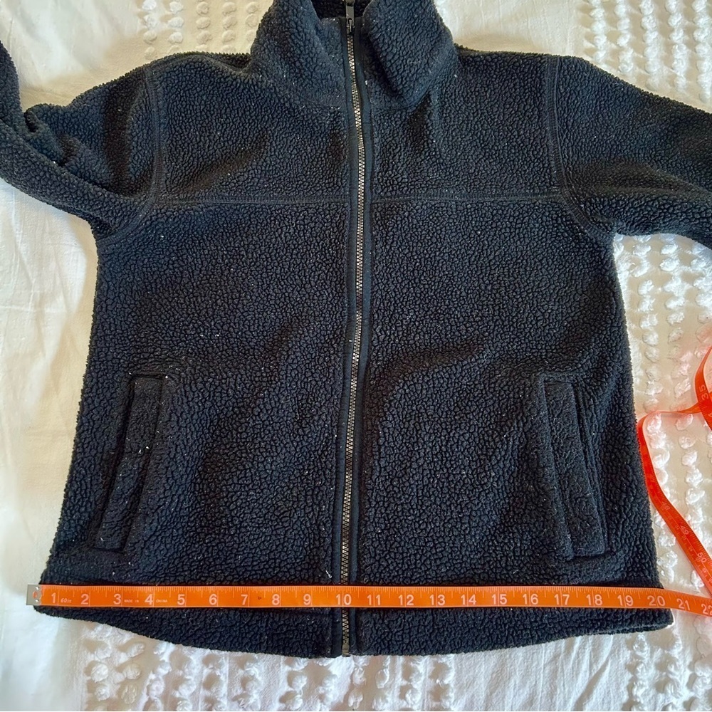 GAP Women’s Black Teddy Fleece Zip Up Jacket Sz S - Picture 11 of 13